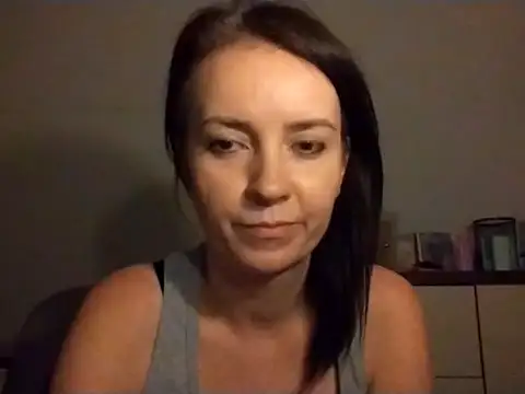 JenniferAlone webcam