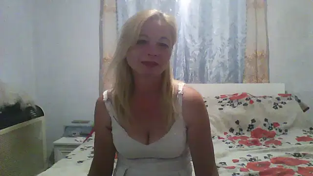 Lola_115 webcam