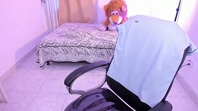Aron_Boyy webcam