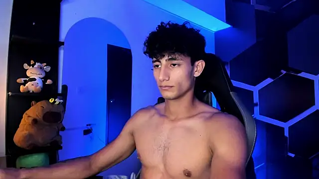 MaxiimoRomano_ webcam
