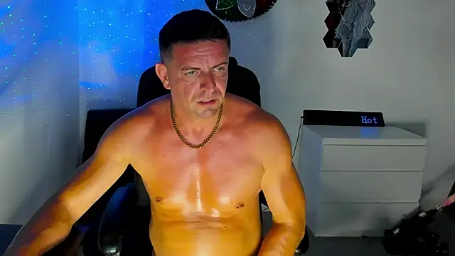petr37pol live cam on StripChat
