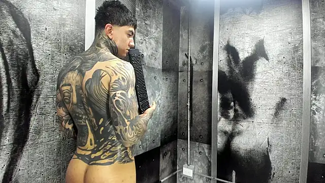 Gury_tattoo webcam