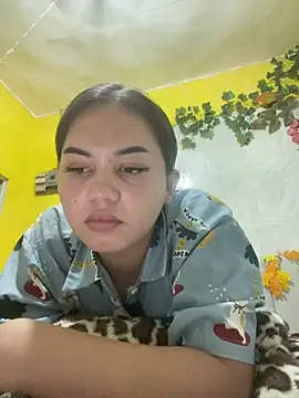ur_asiankat webcam
