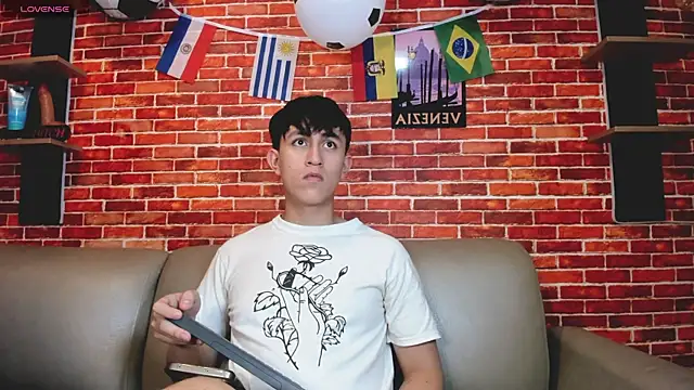 Hoot_boyss_ webcam