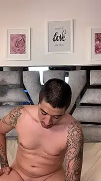 valery_and_Dani_ webcam