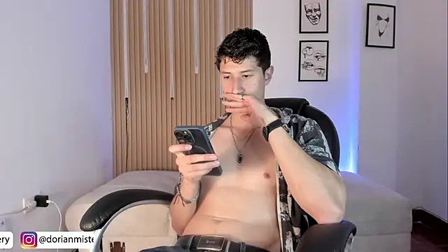 Dorianmistery2322_ webcam