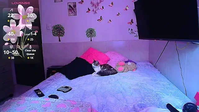 emily_cooper_t live cam on StripChat