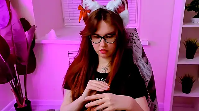 CarolGiggly webcam