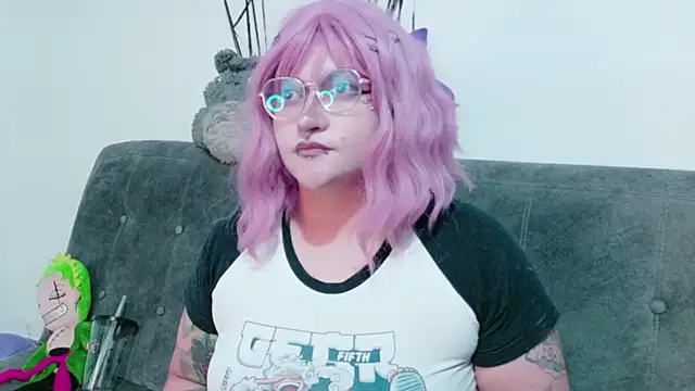 XxGreenGoodxX webcam