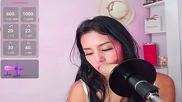 Miss_Charlottet webcam