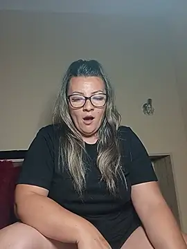 Sweetredvelvet webcam