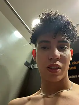 yoursexyjose webcam