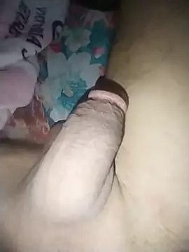 ovar12 live cam on StripChat