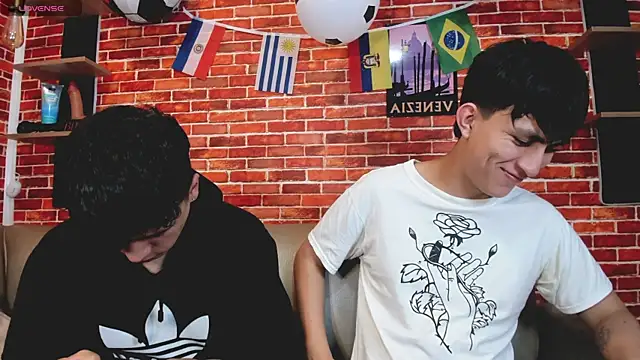 Hoot_boyss_ webcam