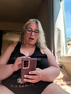 Canadian_BBW webcam