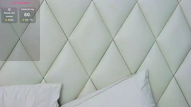 GinaBear webcam
