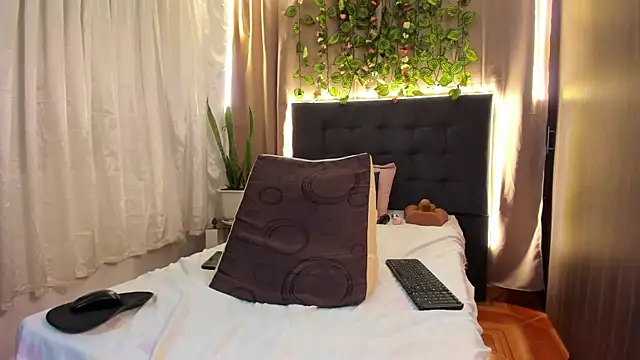 Delilah_85 webcam