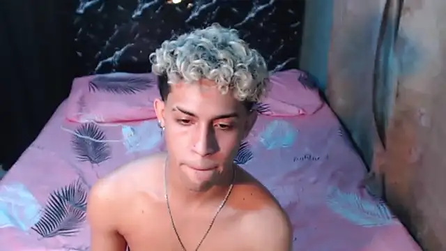 Wild_Squad webcam