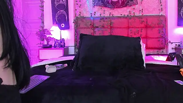 Vickmoon webcam