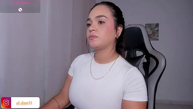 alana_dantes_ webcam