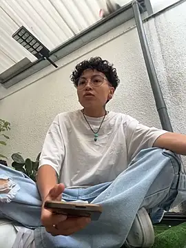 ian_mathias_ webcam