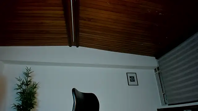 zoe_linss - Zoe_linss's free webcam - UK Sex Cams