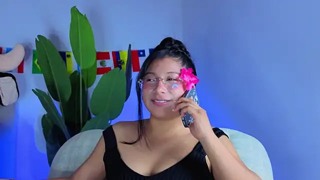 LinnaGardenia webcam