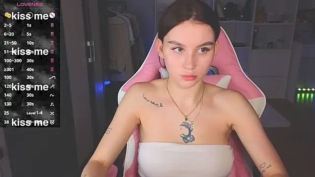 doll_barbieee - Doll_barbieee's free webcam