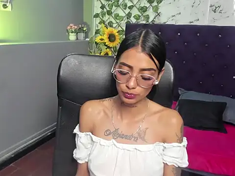 KarlaSlutSkinny__ webcam