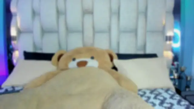 SkylarFox7 webcam