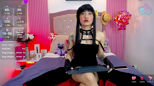 emmma_wilder - Emmma_Wilder's free webcam - UK Sex Cams