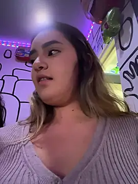 Antonella_Julietaa webcam