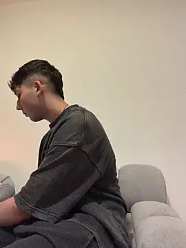 OLIVER_K Live Web Cam Show