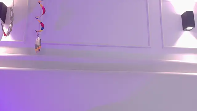 NaomiKlarc webcam