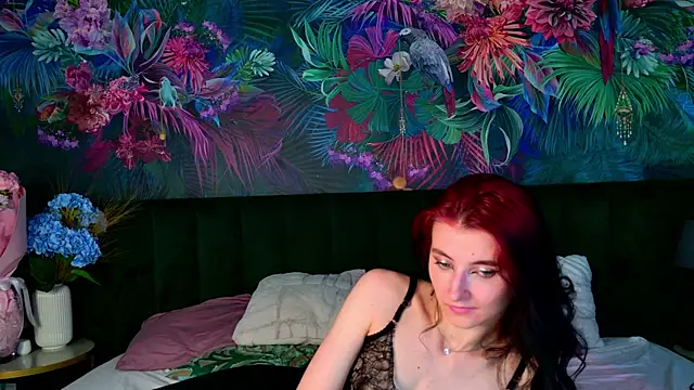 NicoleLuxe webcam