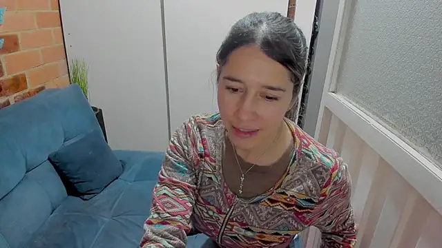 Penelope47 live cam on StripChat