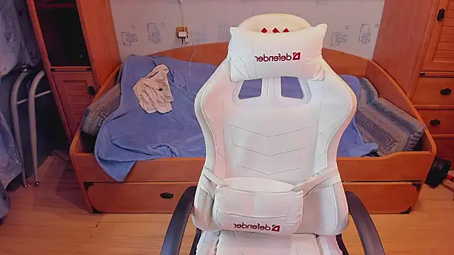 Dexter_Bennett webcam