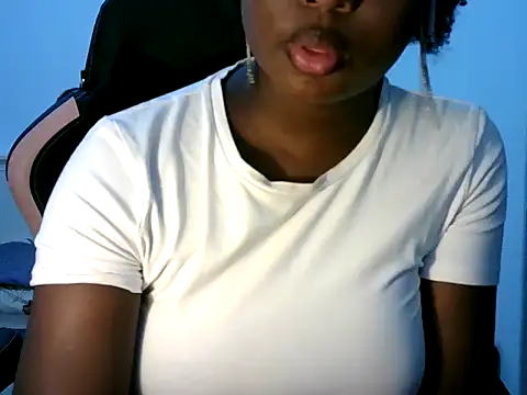 zoe215 webcam