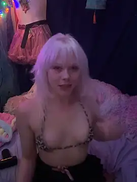 LilyMintyx webcam