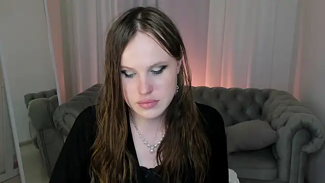 EffieMinki webcam
