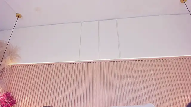 NahimiThompson webcam
