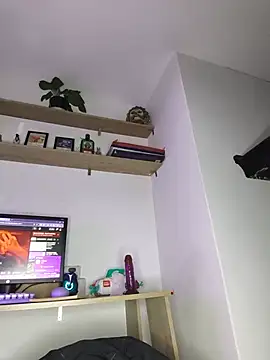 Mazikeen-- live sex cam