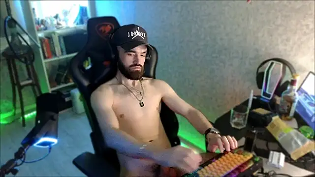 _Serious_Man webcam