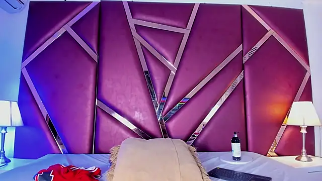 SelenaBloom webcam