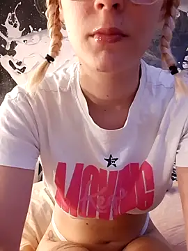MarikaWild93 webcam