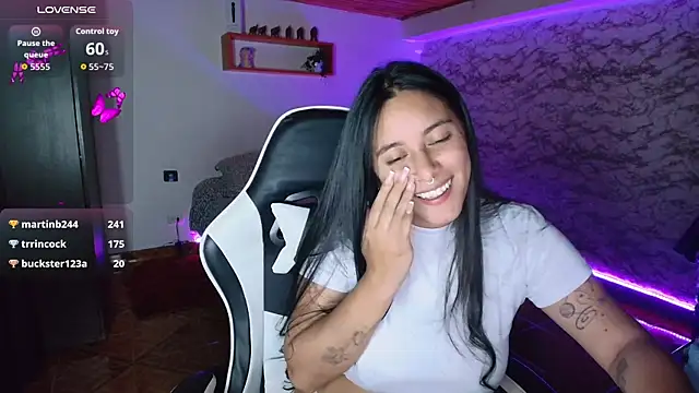 Camila_IRoose webcam