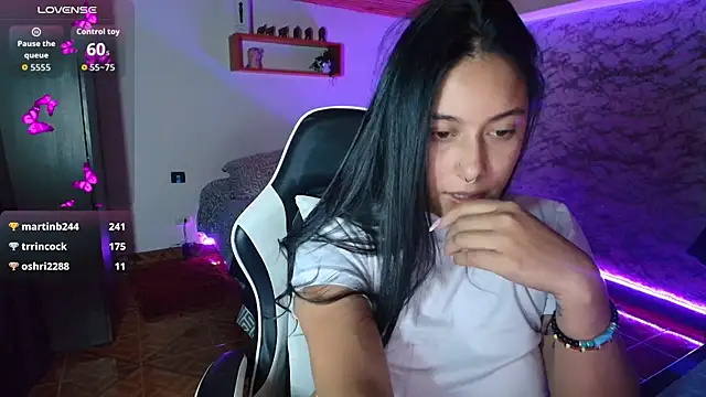 Camila_IRoose webcam