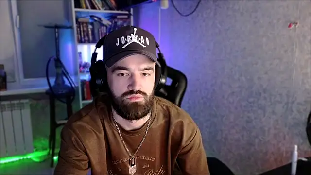 _Serious_Man webcam