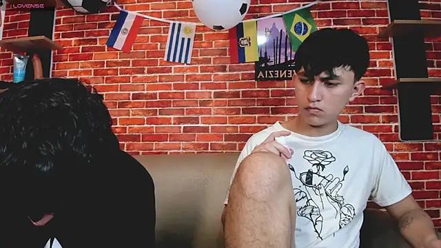 Hoot_boyss_ webcam