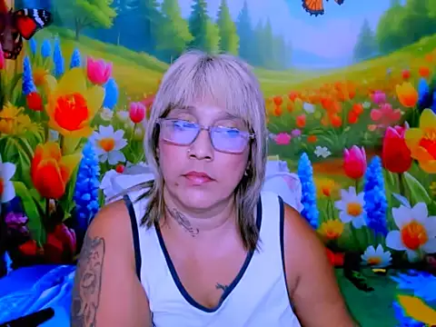 indianroxy webcam